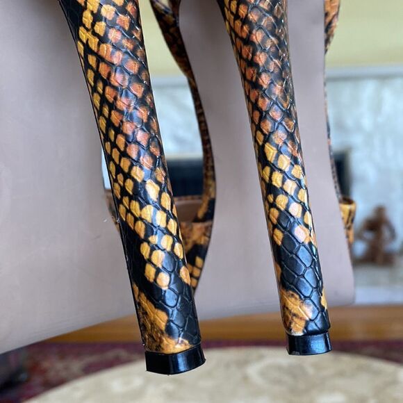 Steve Madden Snakeskin Platform Ankle Strap Heels - As New - Picture 11 of 13